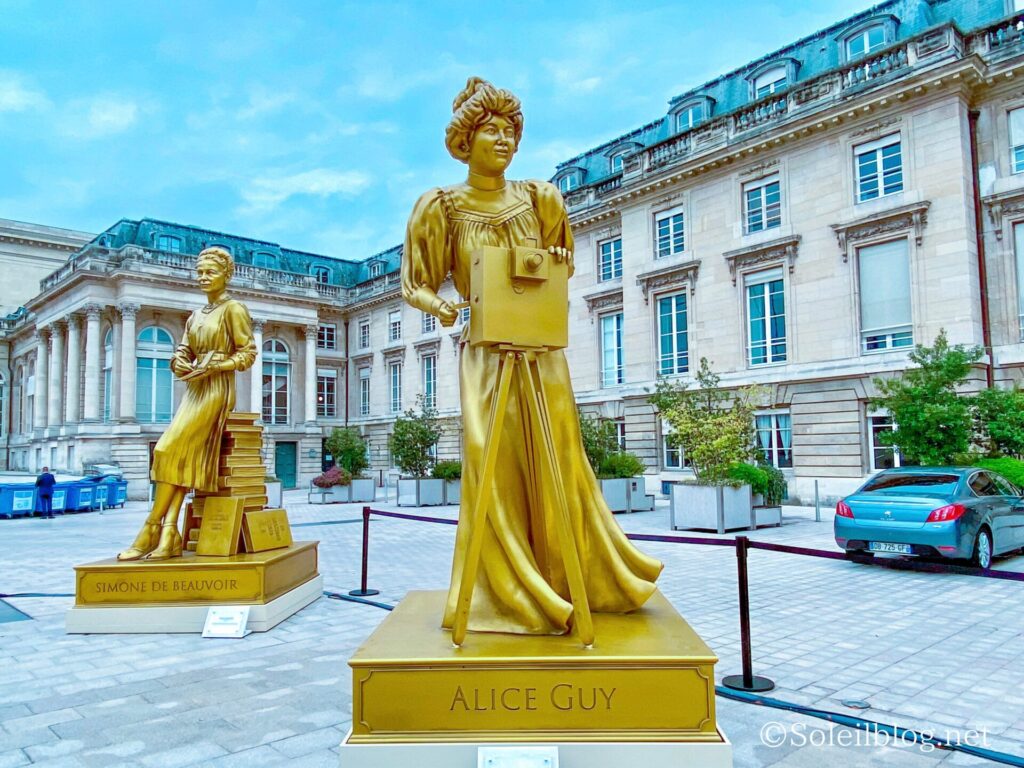 パリオリンピック開会式 Paris 2024
10人の女性